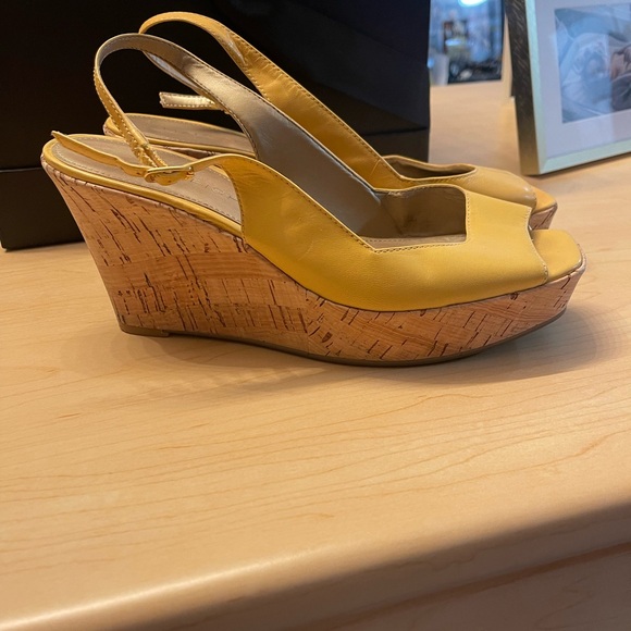 Cute shoes ! - Picture 1 of 3